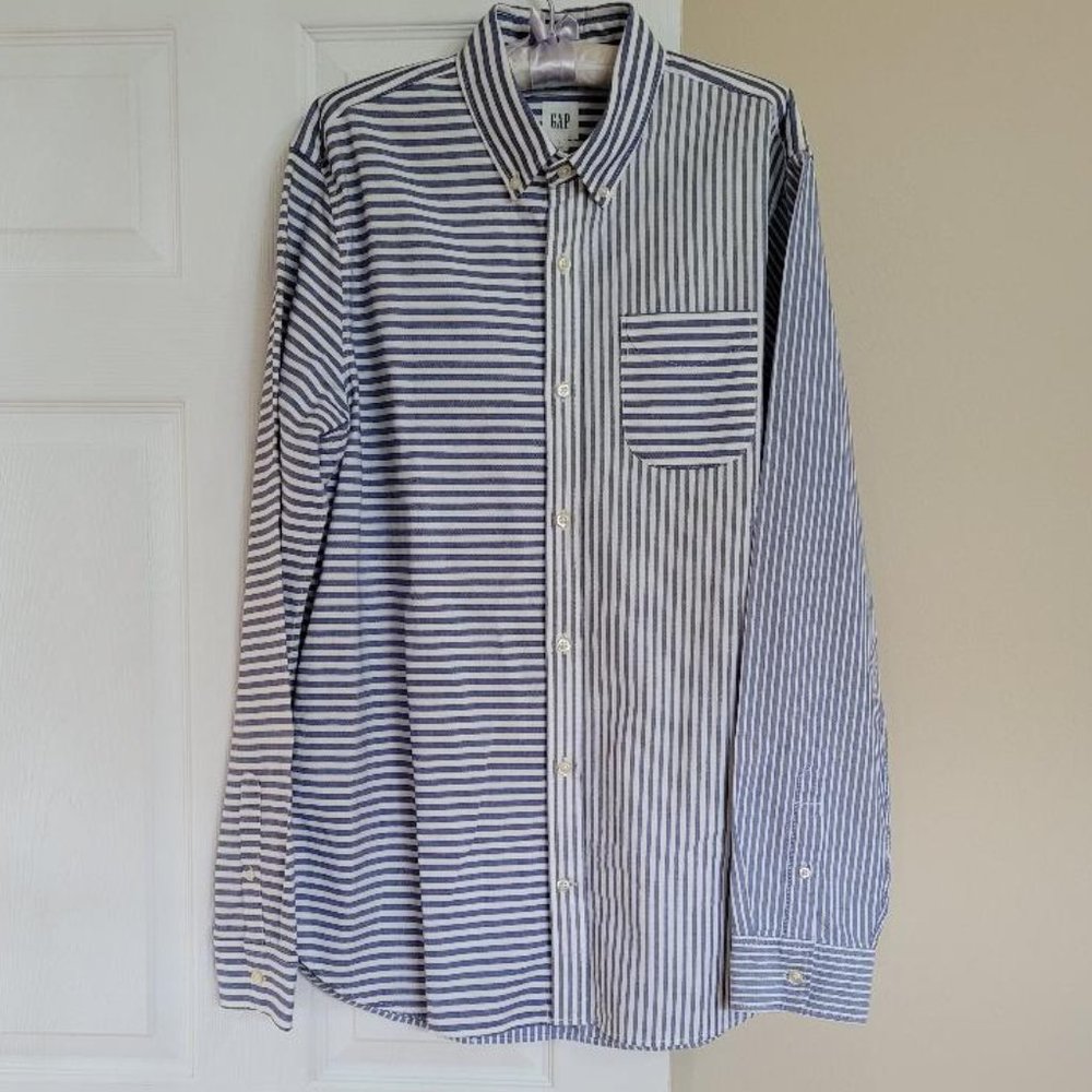 Gap Men's L Casual Standard Fit Button Down Stripe Shirt Blue & White NWOT